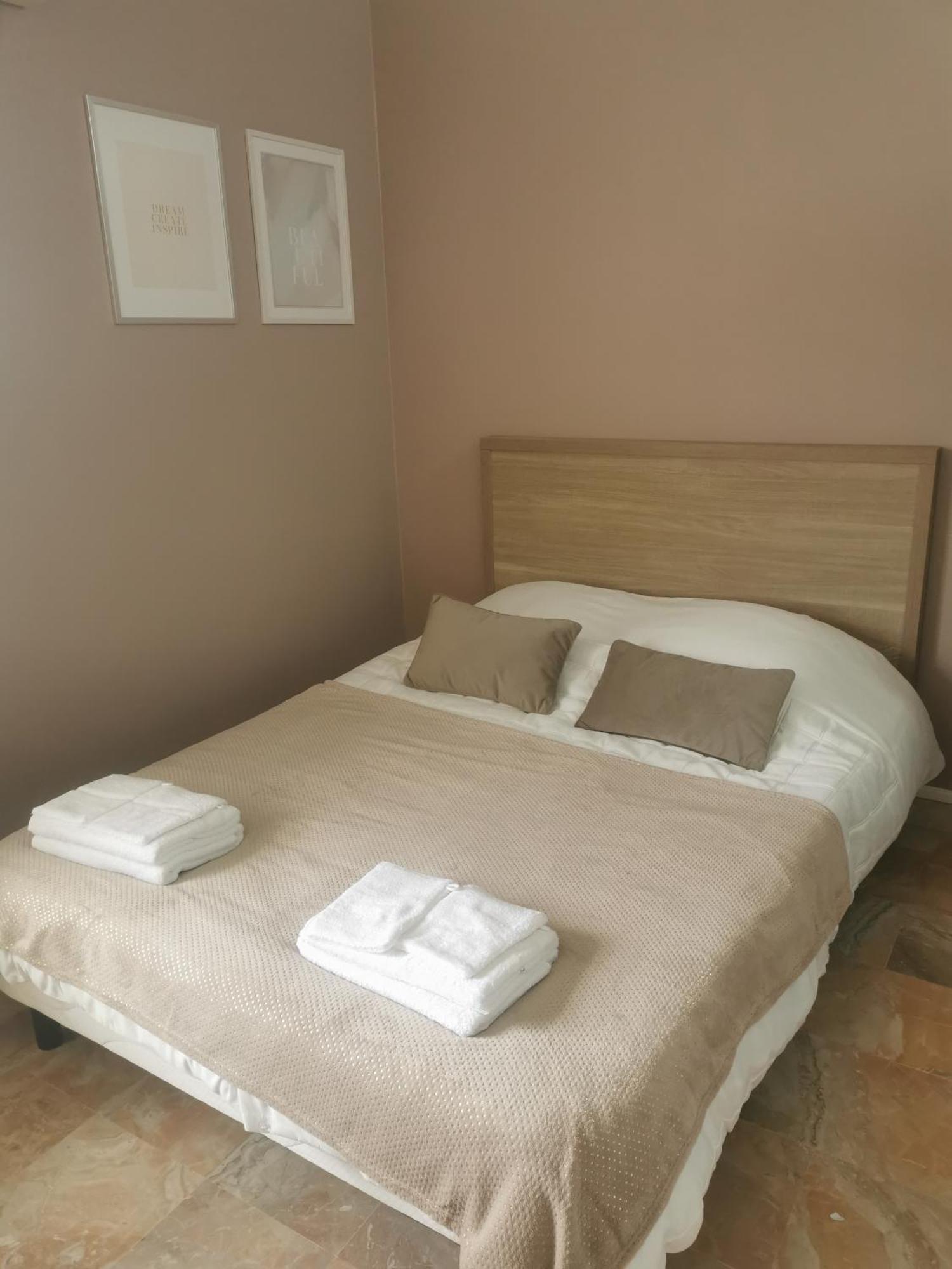 Appartement 3 , Disneyland - Parking Gratuit - Maison Des Platanes Meaux Esterno foto