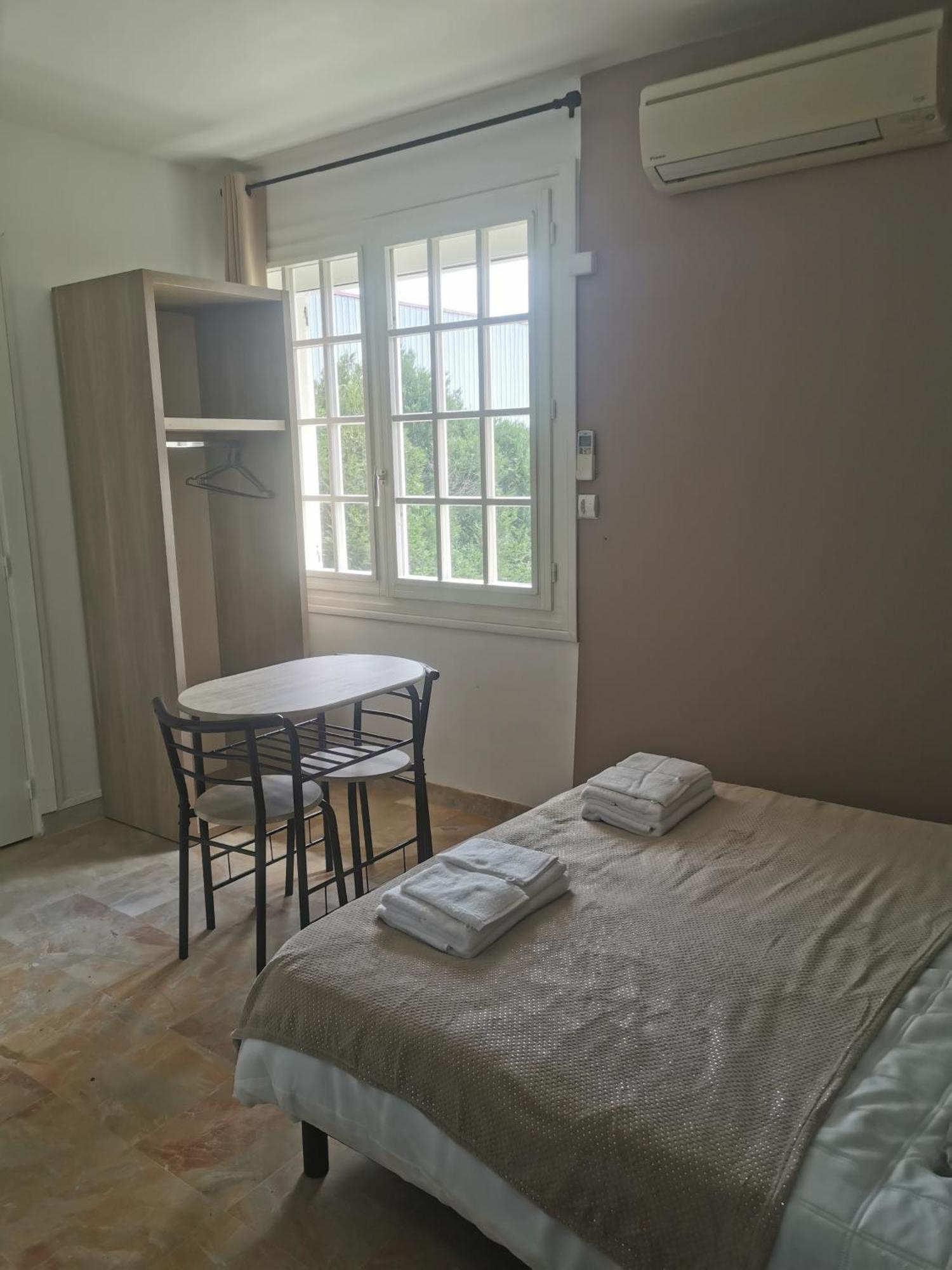 Appartement 3 , Disneyland - Parking Gratuit - Maison Des Platanes Meaux Esterno foto